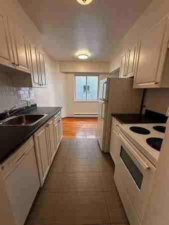 1364 West 10th - Photo 5 of 15