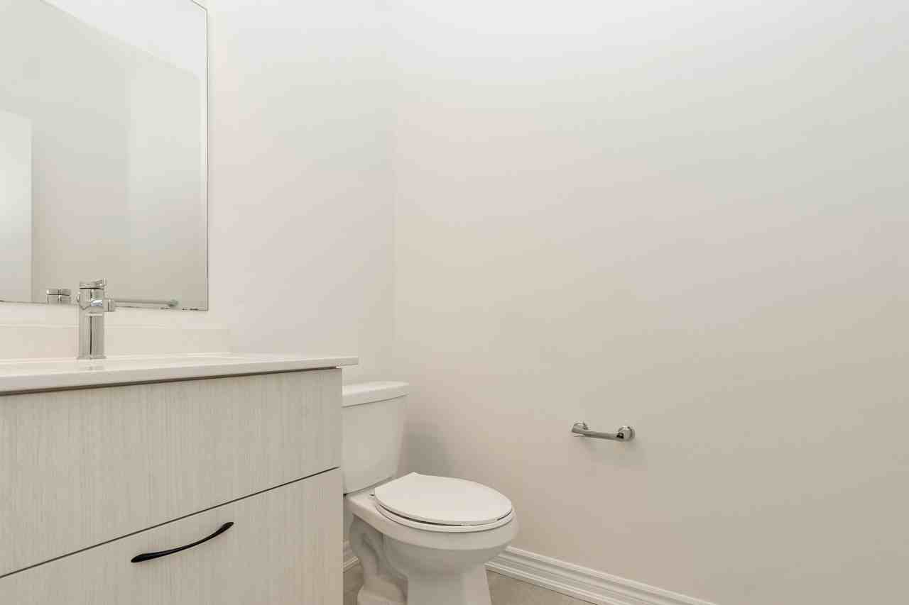 25 Phoenix Blvd Barrie, ON L9J 0P6 - Photo 2 of 26