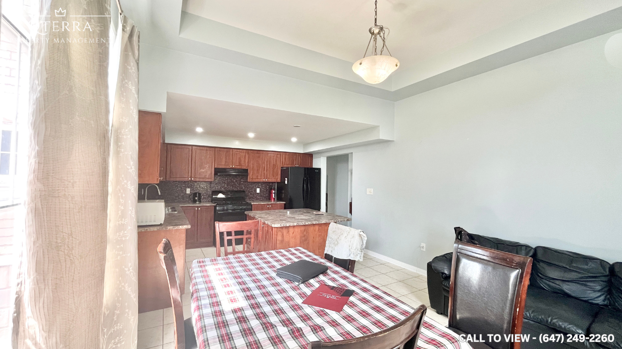 52 Commuter Dr, Brampton, Ontario L7A 0S5 - Photo 2 of 15