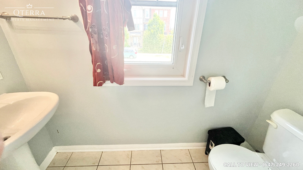 52 Commuter Dr, Brampton, Ontario L7A 0S5 - Photo 4 of 15