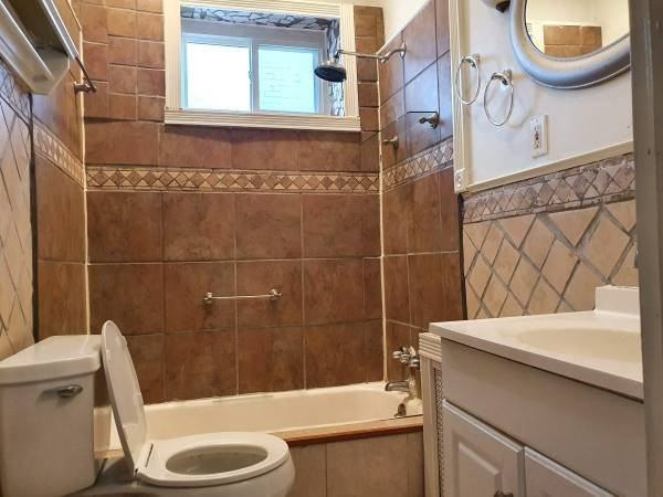 3514 New Hampshire Avenue Northwest - Photo 7 of 11