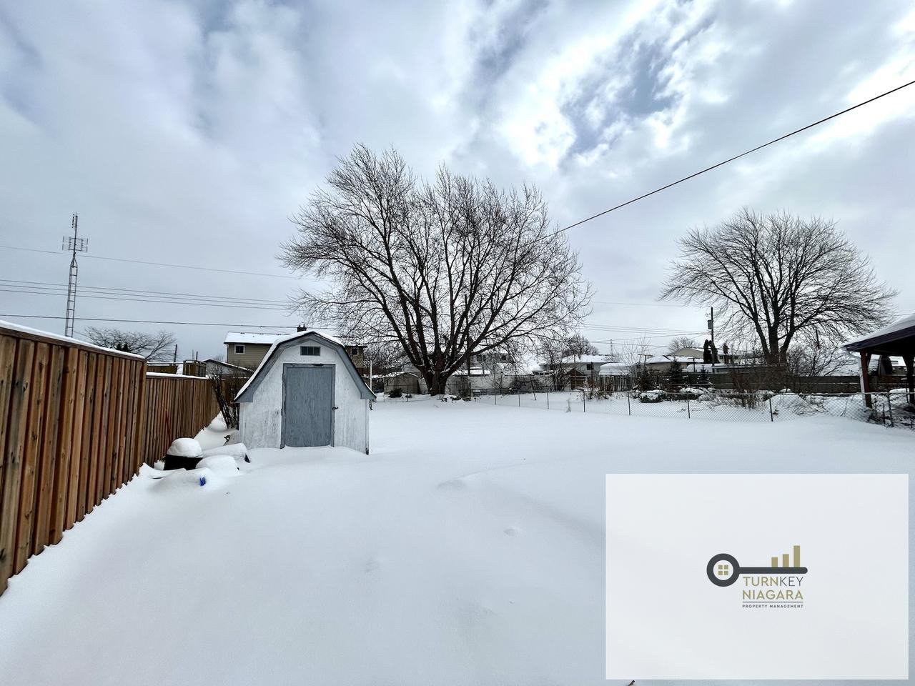 34 Golden Boulevard East #Main - Photo 3 of 21