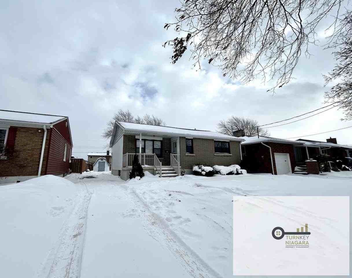 34 Golden Boulevard East #Main - Photo 2 of 21