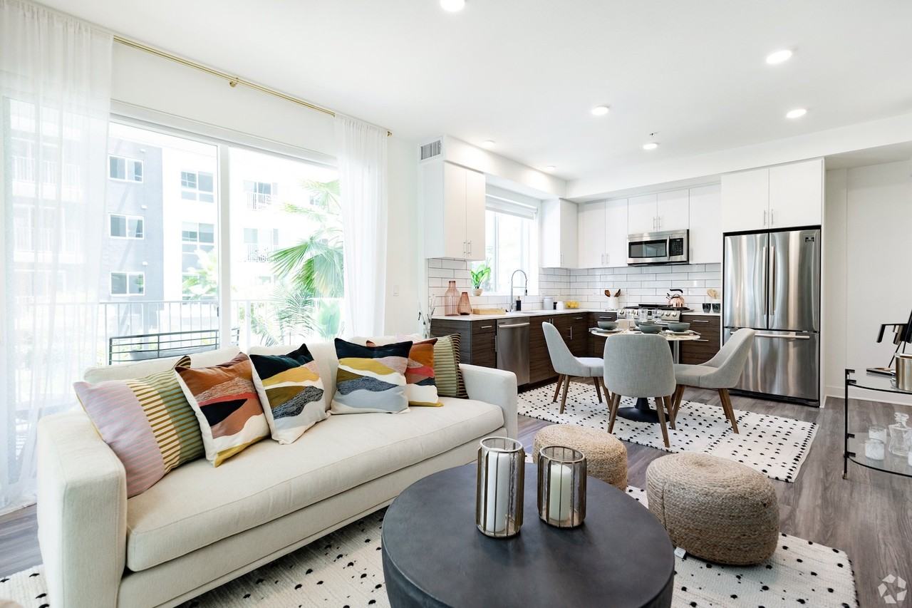 The Ovelo Hollywood - Photo 3 of 30