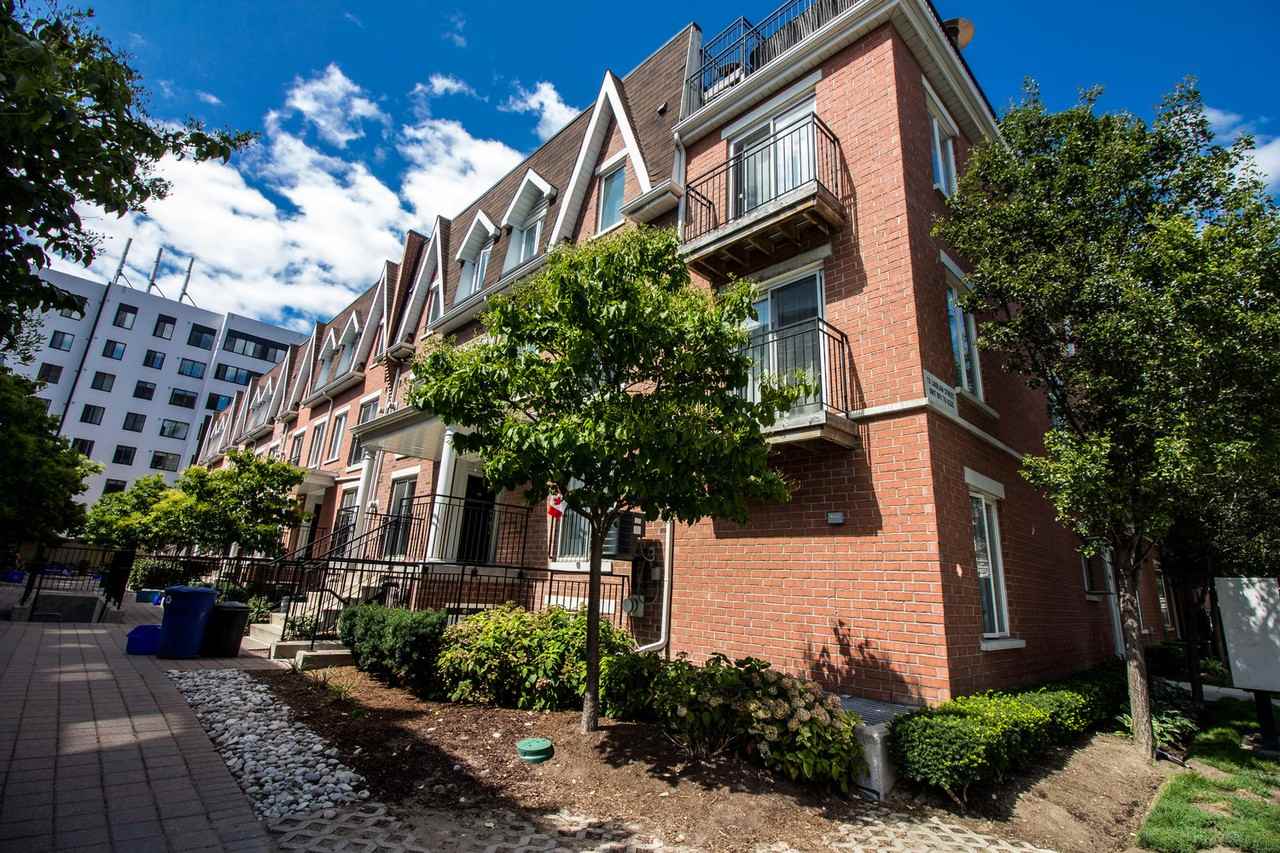 16 Laidlaw St - Photo 2 of 17