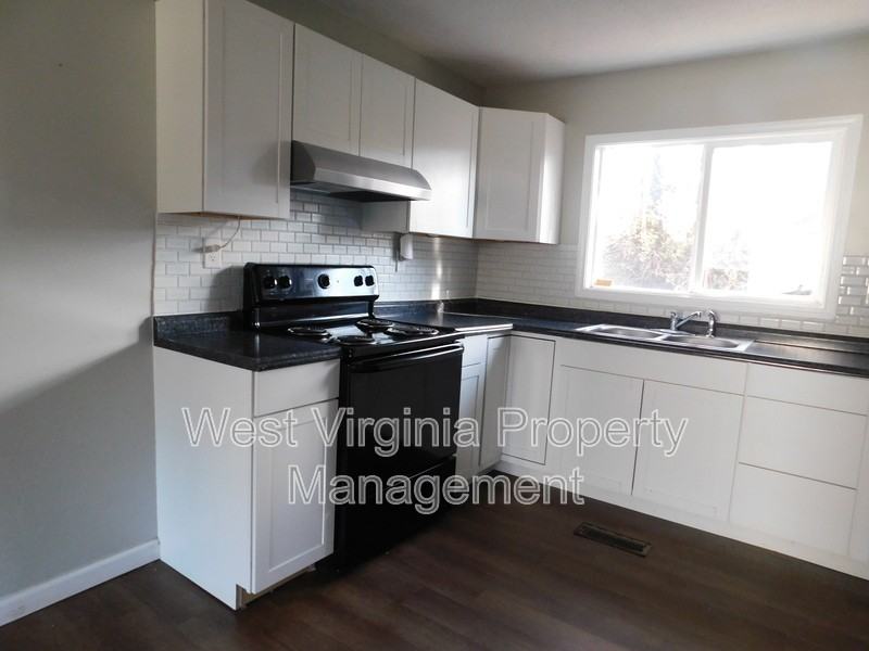 200 Lewis St #4 - Photo 6 of 16