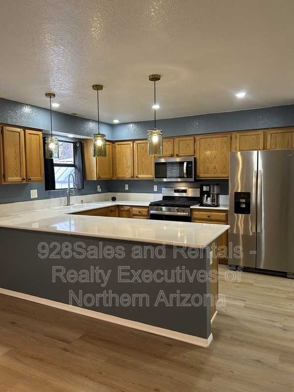 6142 N Christmas Tree Ln - Photo 2 of 17