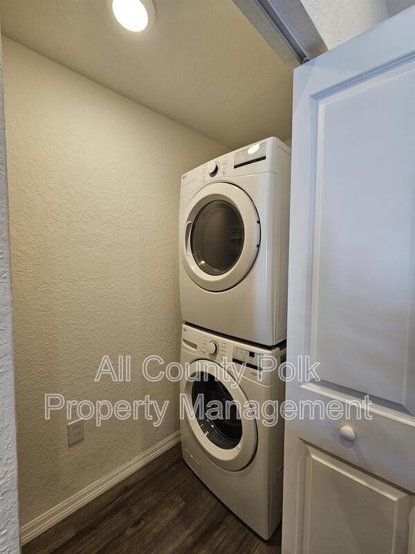 915 Ariana St #6 - Photo 7 of 15