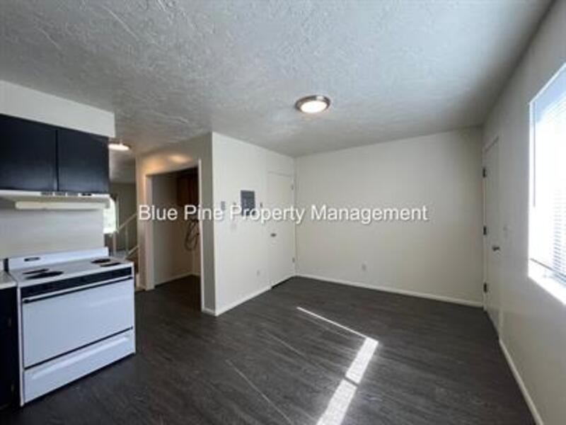 1445 S Emerson Ave #4 - Photo 2 of 8