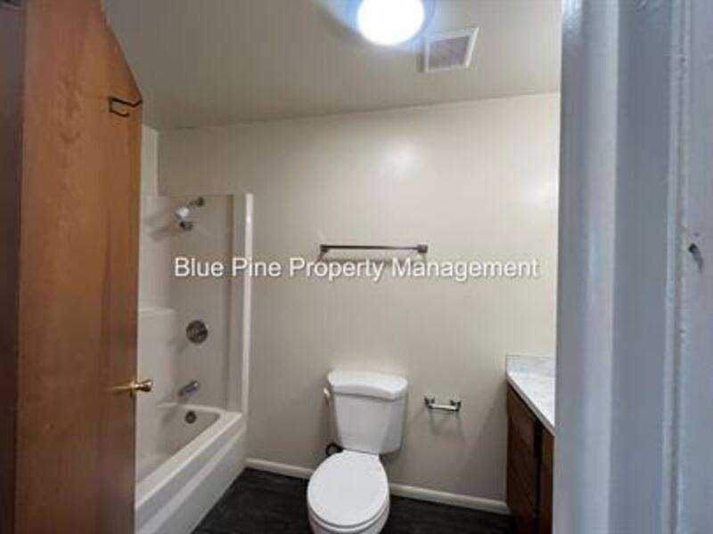 1445 S Emerson Ave #4 - Photo 5 of 8