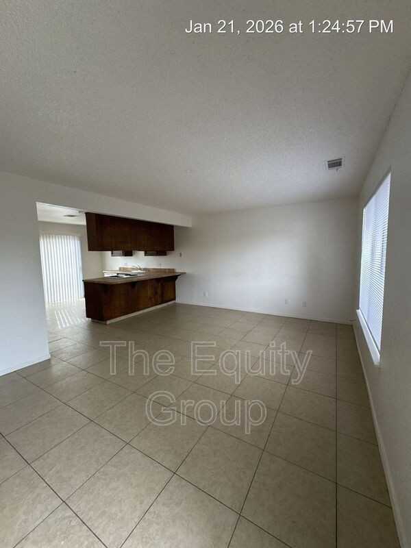 2025 S Tracy Ct - Photo 2 of 19