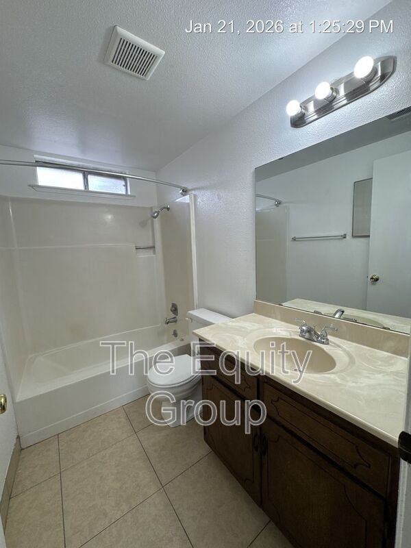 2025 S Tracy Ct - Photo 7 of 19