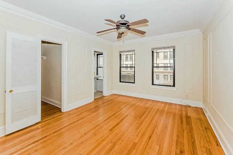 N Dewitt Pl & E Chestnut St - Photo 5 of 11