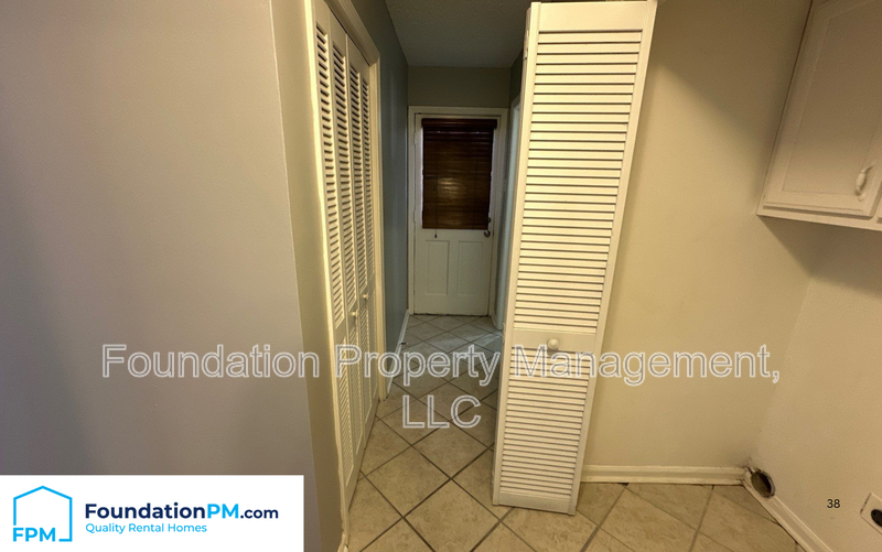 3356 Coachouse Cv #1UNIT3356 - Photo 7 of 24