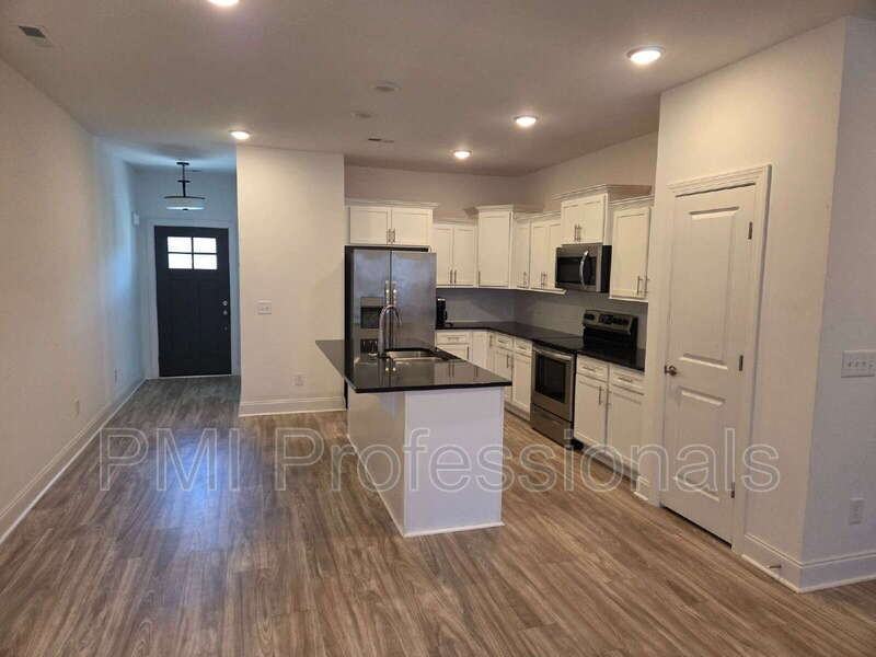 923 Se Broad St #A4 - Photo 2 of 17