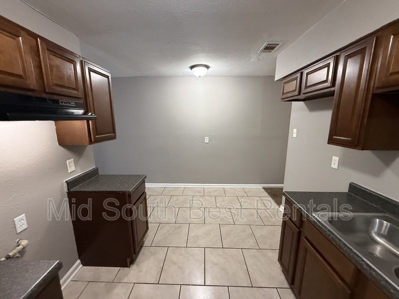 1463 S Cooper St - Photo 5 of 14