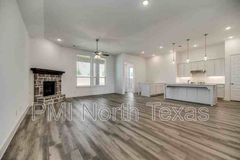 405 Yellowstone Dr - Photo 3 of 19