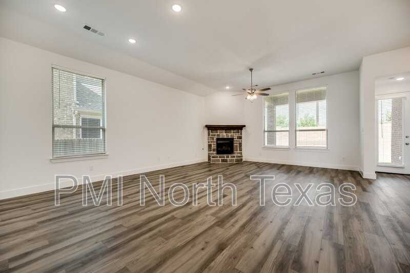 405 Yellowstone Dr - Photo 5 of 19