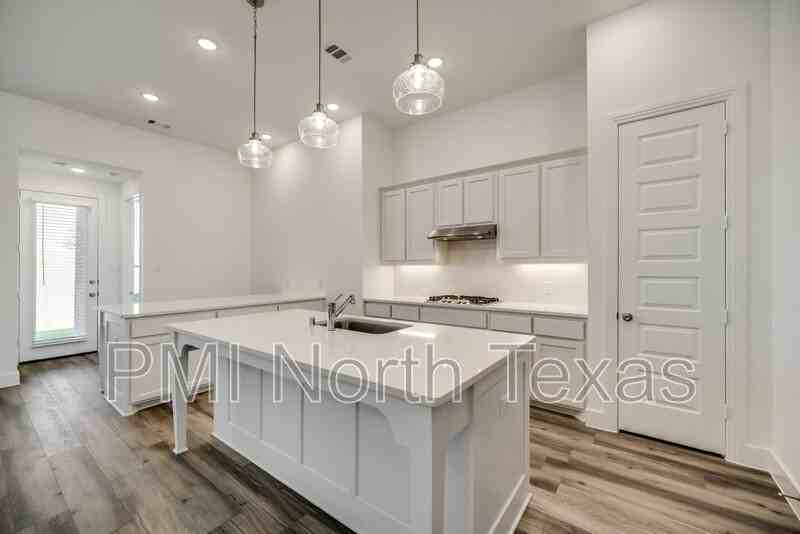 405 Yellowstone Dr - Photo 6 of 19