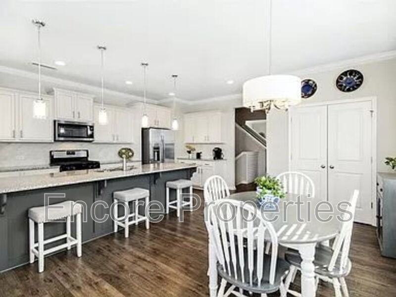 551 Grand Central Sta - Photo 4 of 14