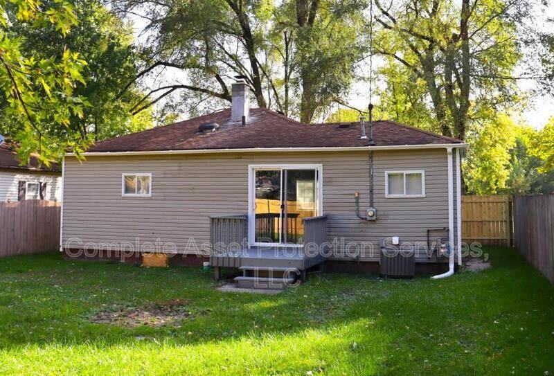 3424 Iowa St - Photo 3 of 14