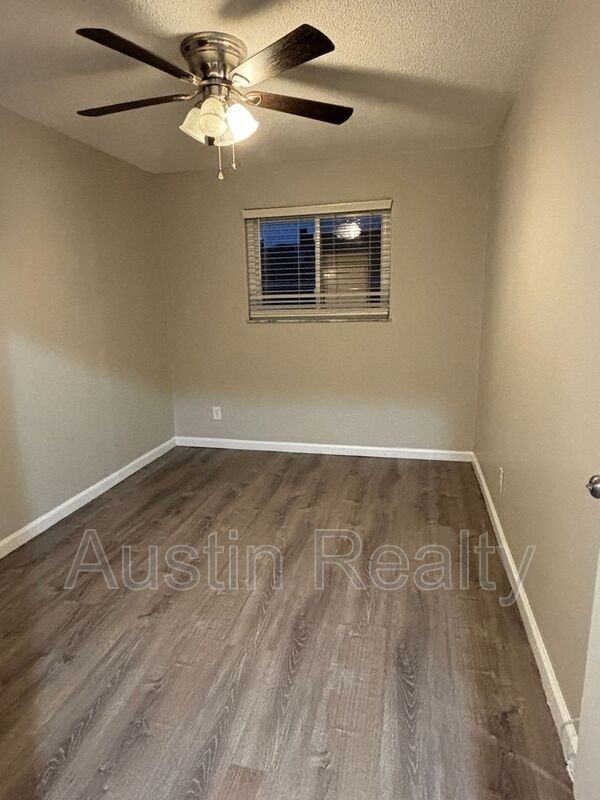 4164 Folsom Ave #B - Photo 5 of 8