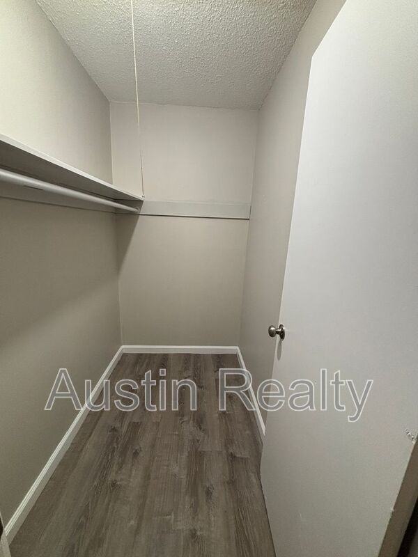 4164 Folsom Ave #B - Photo 6 of 8