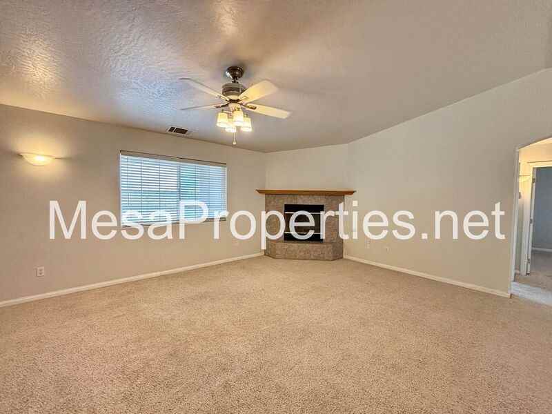 14744 Hopland St - Photo 3 of 23