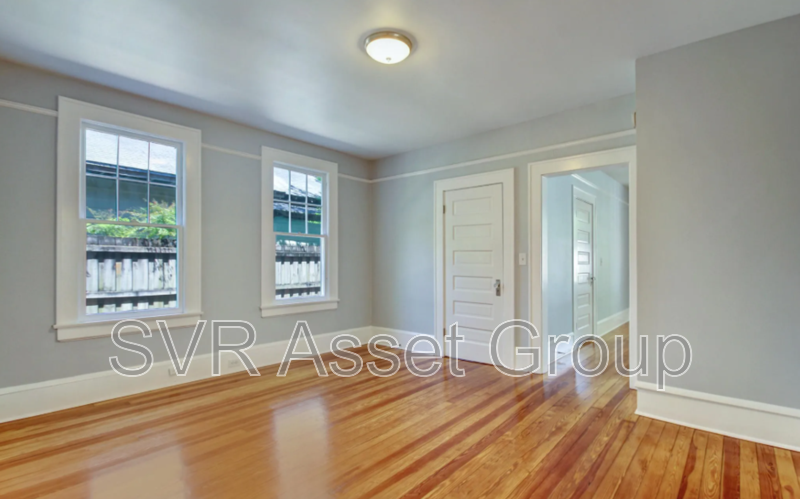 1760 Greenwood Ave - Photo 7 of 8