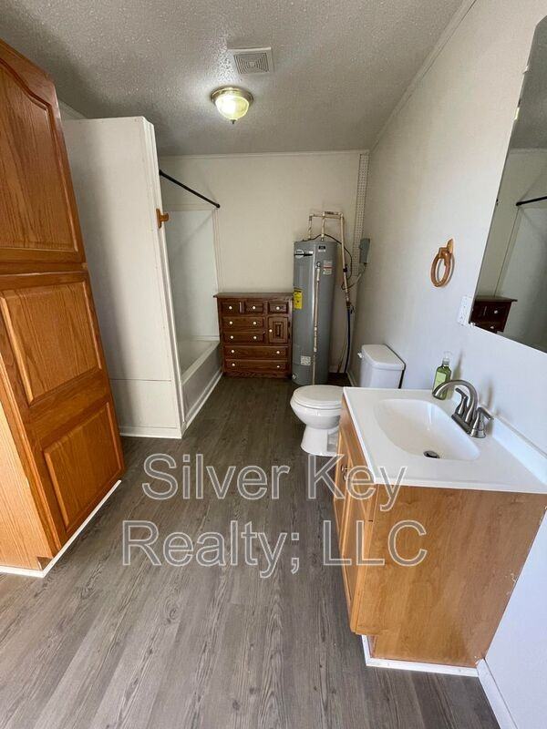 2335 Hwyn - Photo 7 of 11