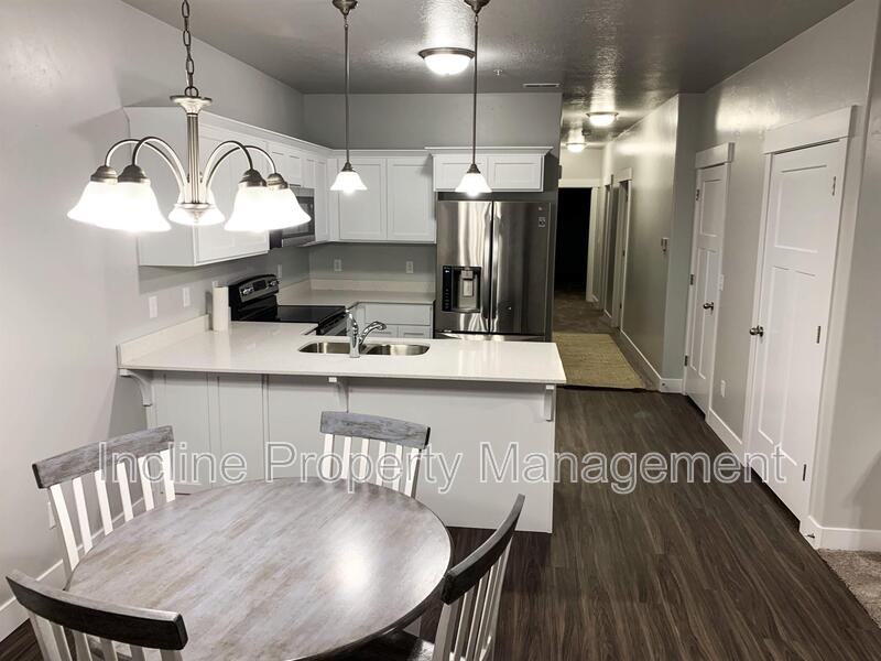 3795 Wn #202 - Photo 3 of 13