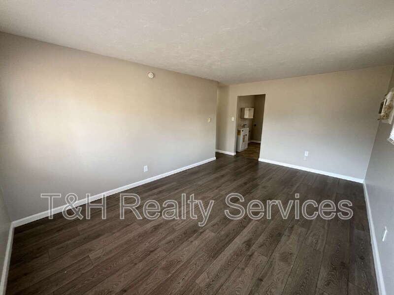 5048 Hardegan St - Photo 3 of 13