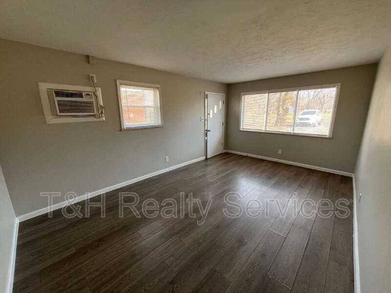 5048 Hardegan St - Photo 5 of 13