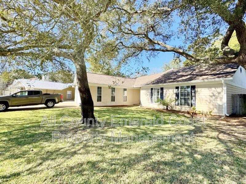 1126 Bay Ct - Photo 2 of 44