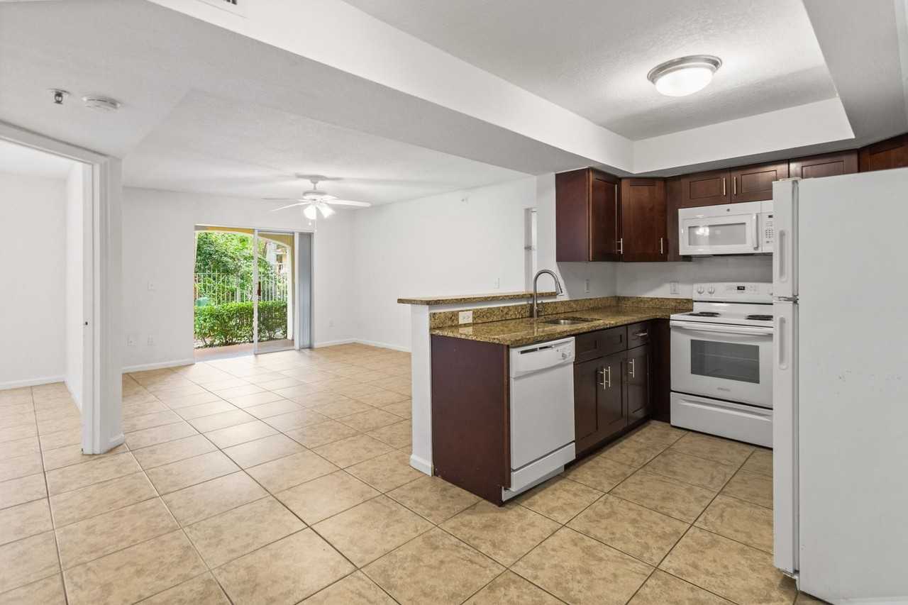 Club Caribe - Photo 7 of 15