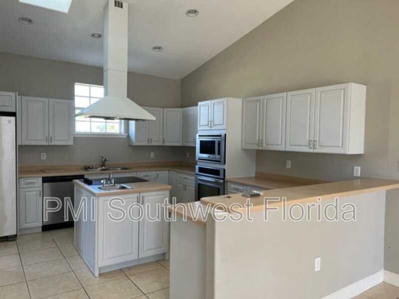 226 Boundary Blvd #C - Photo 3 of 20