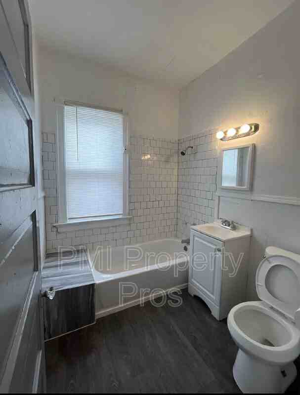 1511 N 34th St - Photo 4 of 7