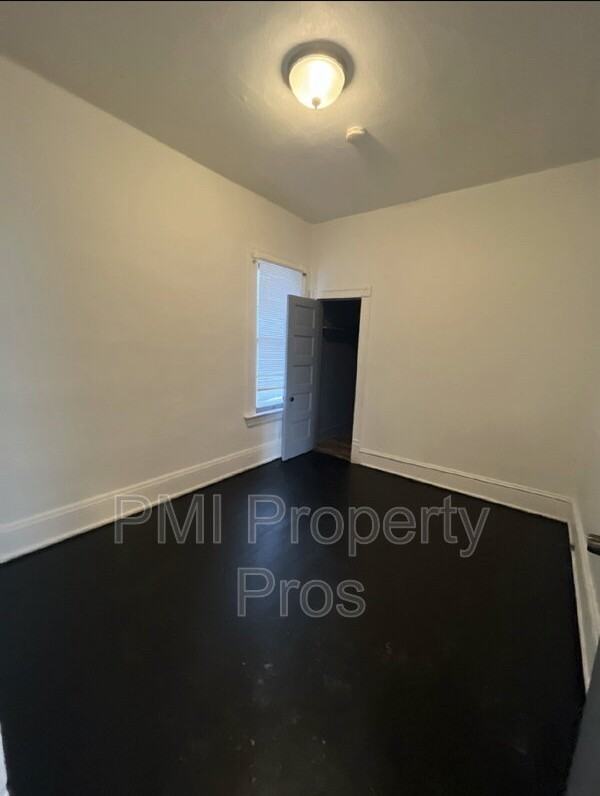 1511 N 34th St - Photo 6 of 7