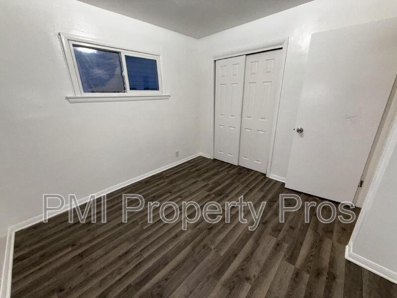 5656 N 61st St #5658 - Photo 5 of 11