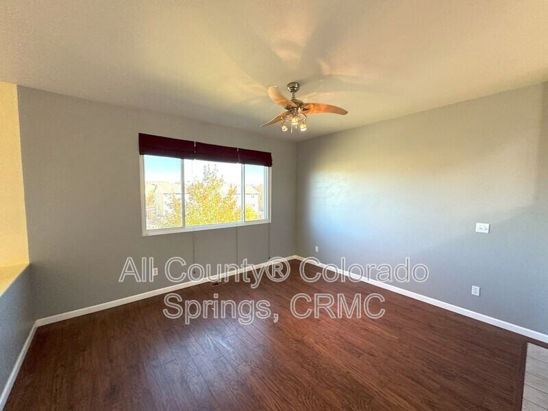 3749 Range Dr - Photo 6 of 47