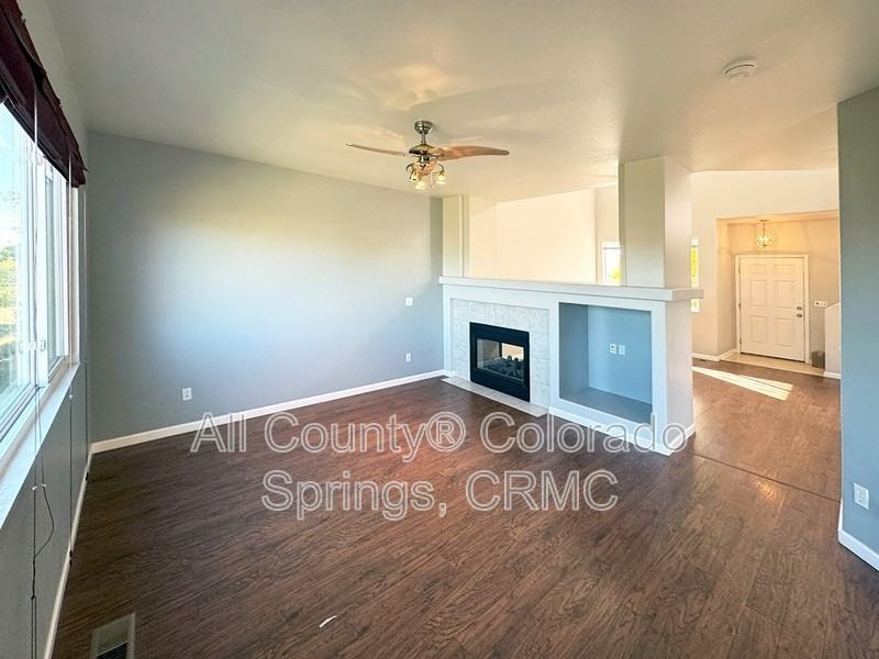 3749 Range Dr - Photo 7 of 47