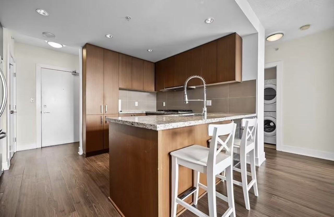 1100 The High Street - Photo 3 of 19