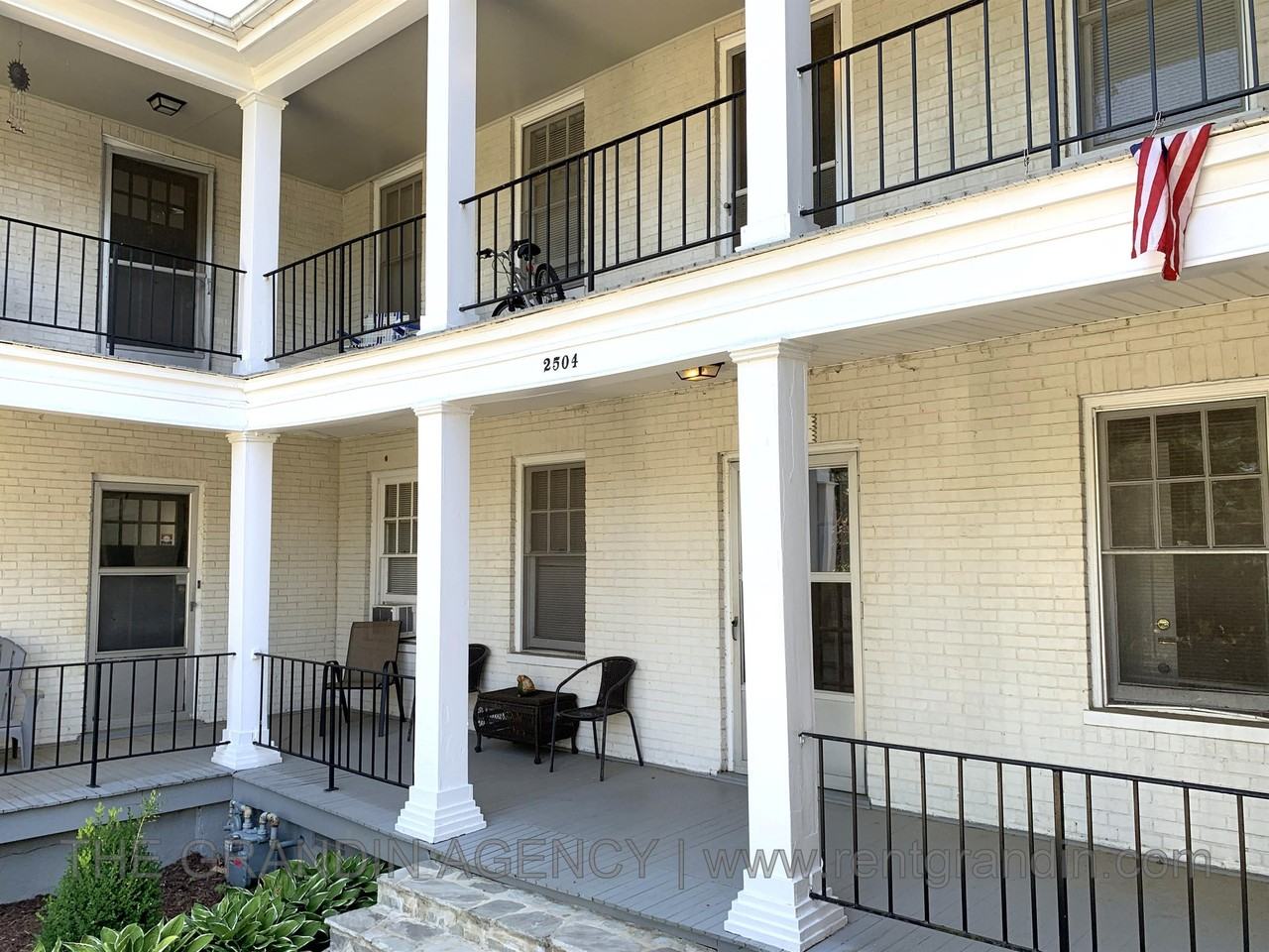 2504 Longview Avenue Southwest - Photo 4 of 42