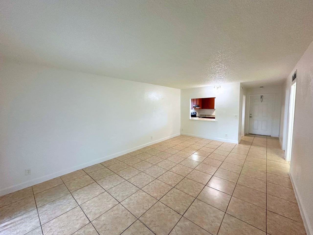 928 South Federal Highway - Photo 4 of 14