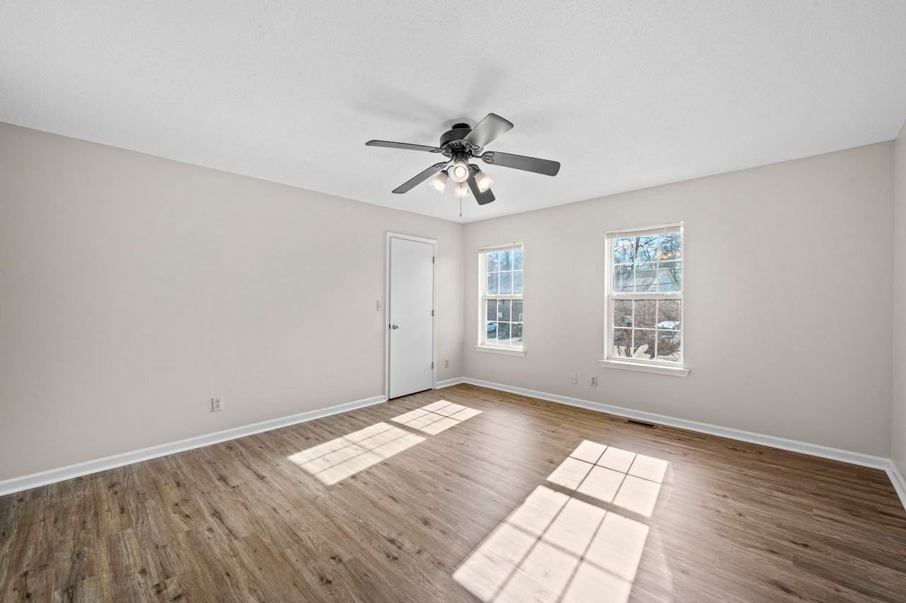 1232 Parkway Pl - Photo 2 of 18