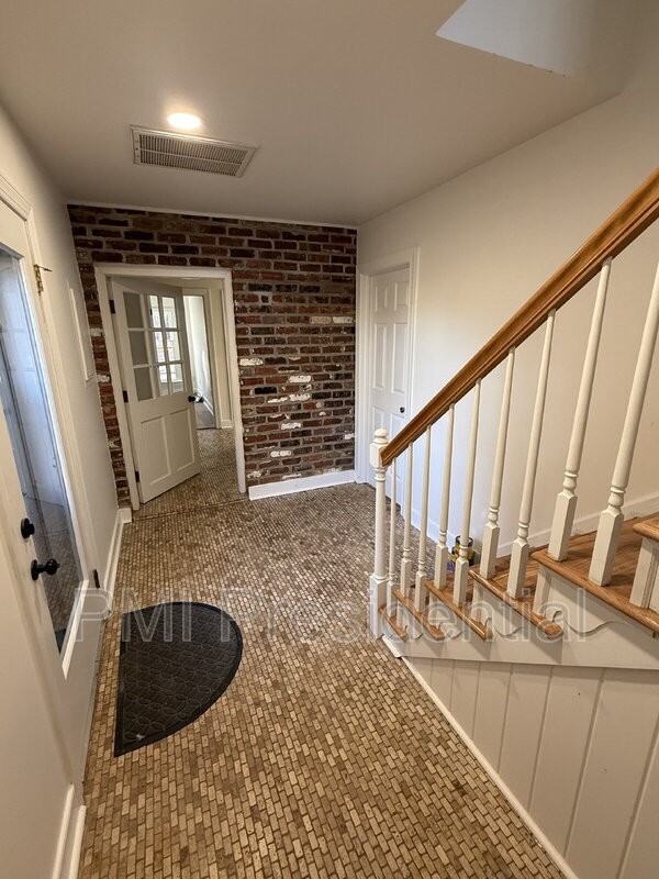 15900 Beach Rd - Photo 3 of 21