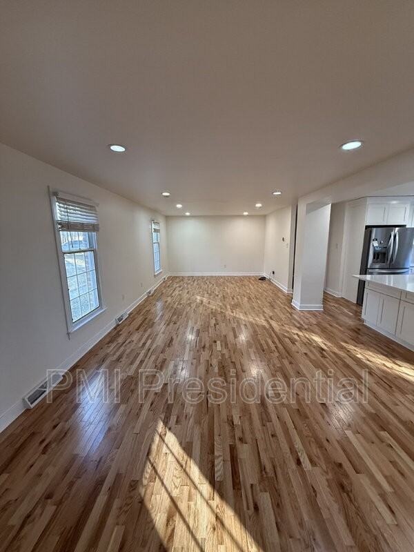 15900 Beach Rd - Photo 6 of 21