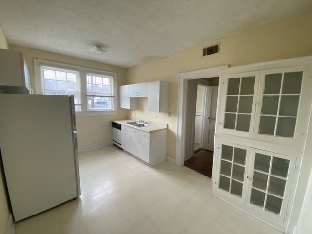 1975 Vineville Avenue - Photo 3 of 50