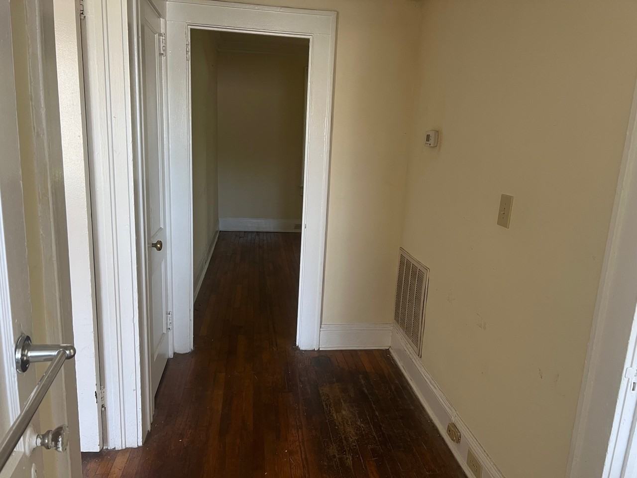 1975 Vineville Avenue - Photo 5 of 50