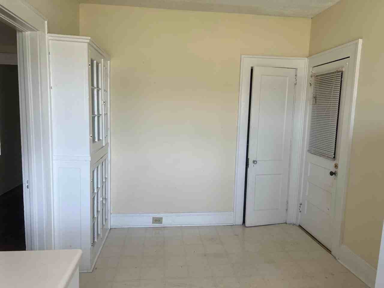 1975 Vineville Avenue - Photo 6 of 50